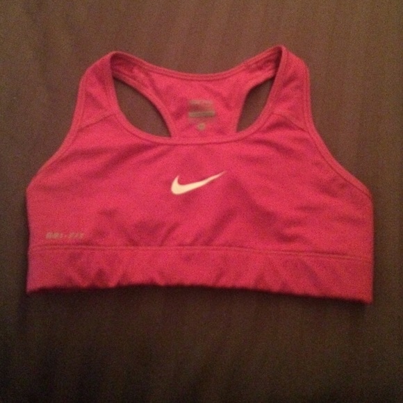 Nike pro sports bra
