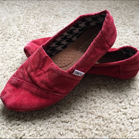 ❌SOLD❌ TOMS