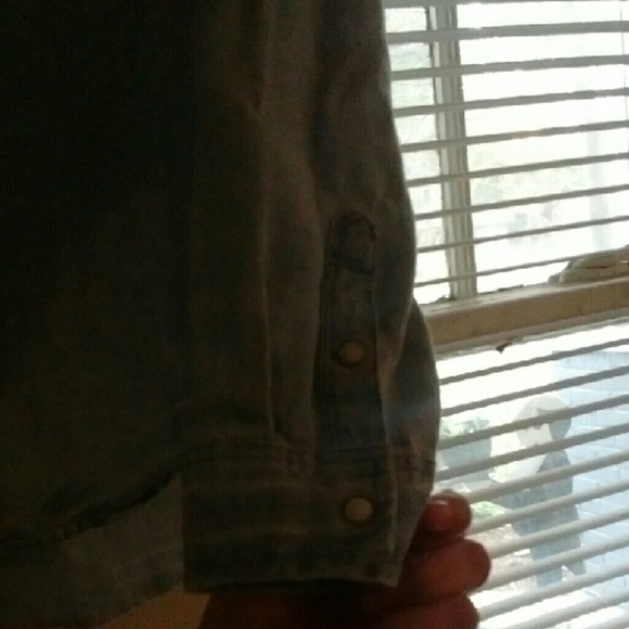 Button down shirt - Picture 2 of 3