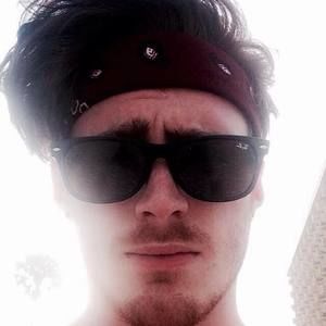 Meet your Posher, Romain