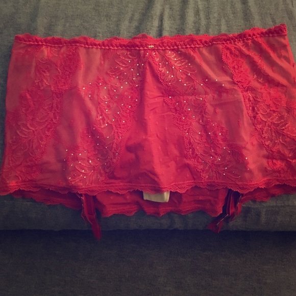 VS very sexy garter skirt