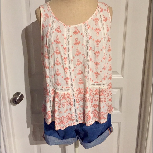 SOLD Sleeveless blouse