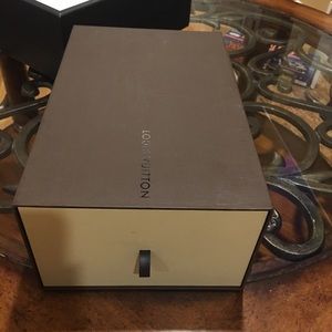 Louis Vuitton men shoes box