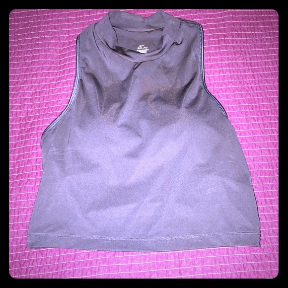 Nike Crop Top