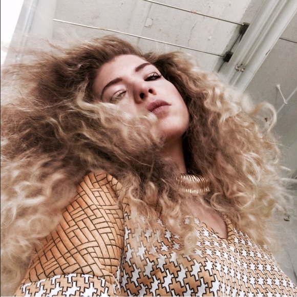 Meet your Posher, Renee - Picture 1 of 1