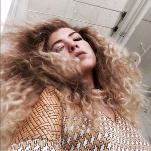 Meet your Posher, Renee