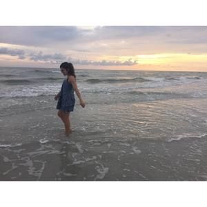 Meet your Posher, Lauren