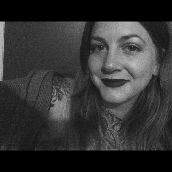 Meet your Posher, Heather - Picture 2 of 2