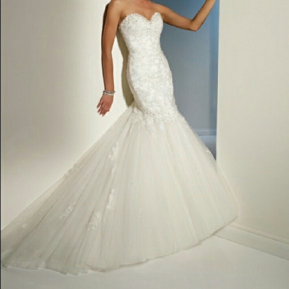 SOLD!!HOST PICK!!! Sophia Tolli Wedding Gown NWT - Picture 5 of 5