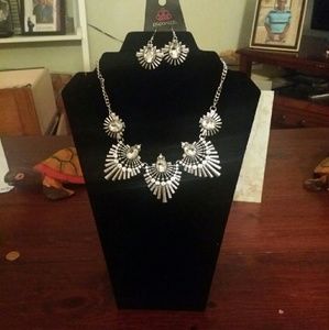 Necklace and earring set