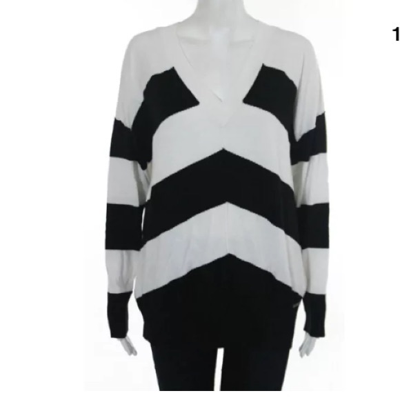 MICHAEL MICHAEL KORS LONG SLEEVE V NECK  SWEATER - Picture 1 of 4