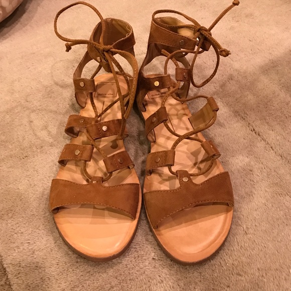 Dolce vita lace up suede sandal. Brown. Brand new