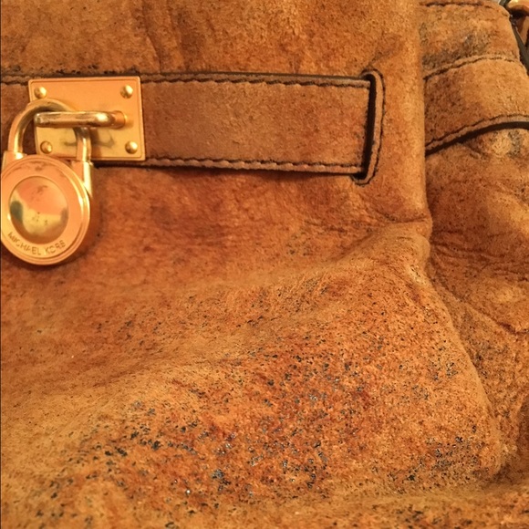 LAST CHANCE Michael Kors Distressed Light Brown Suede Leather Crossbody Bag - Picture 3 of 7