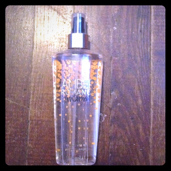 Victoria's Secret Amber Romance Untamed Body Mist