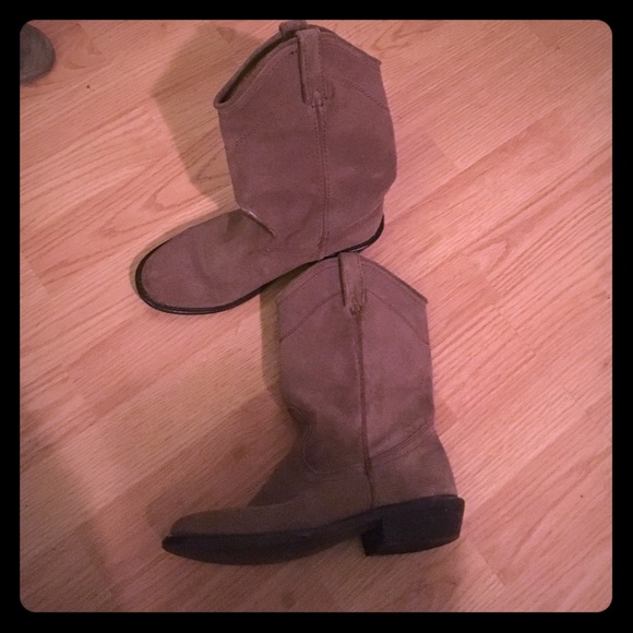 Steve Madden boots size 6