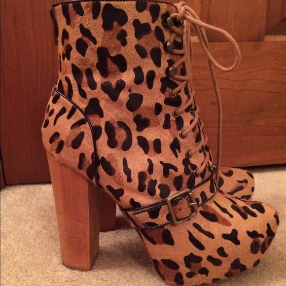 Steve Madden leopard cow hair