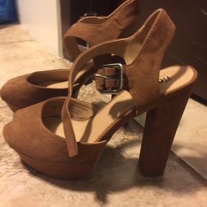 BRAND NEW brown suede chunky heels