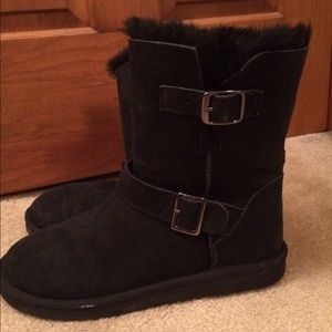 Genuine shearling boots