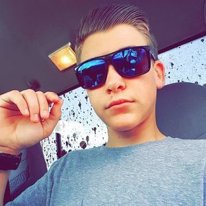 Meet your Posher, Aaron