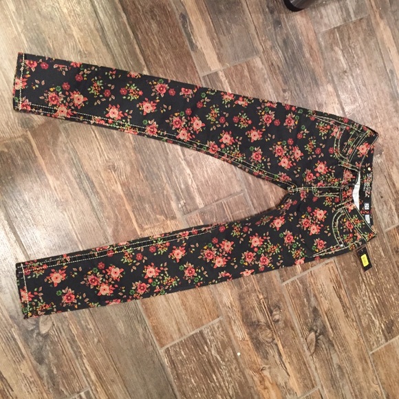 Miss Me patterned jeans