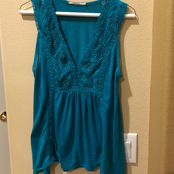 Teal sleeveless lace details top