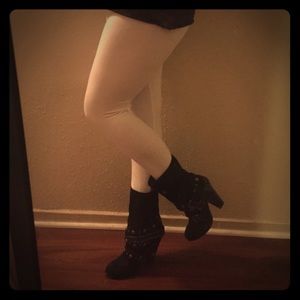 Multiple Colors of Fleece- Lined Leggings