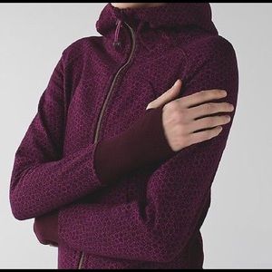 Lululemon Bordeaux Drama Scuba III Size 4