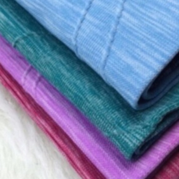 Pink capris leggings 👛💖💖 - Picture 2 of 3