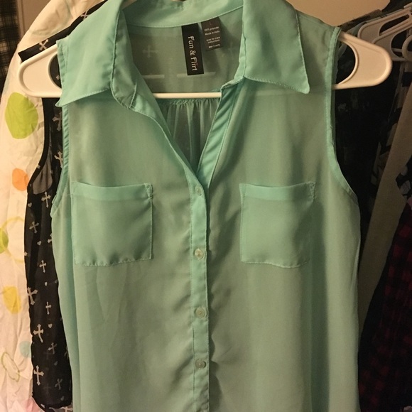Fun & Flirt Women's Mint Green Button Down