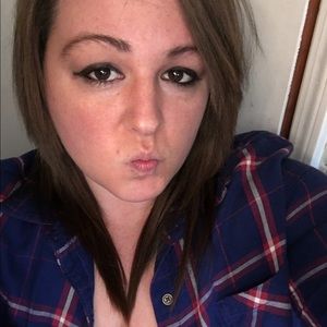 Meet your Posher, Angie