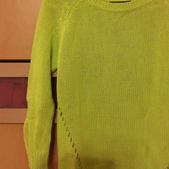 Sweater - Picture 4 of 4