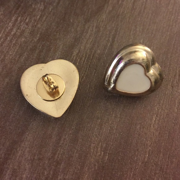 Heart Button Earrings - Picture 2 of 4