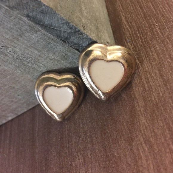 Heart Button Earrings - Picture 4 of 4