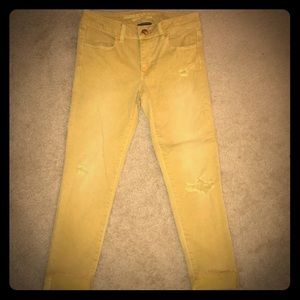 American Eagle Distressed Capris