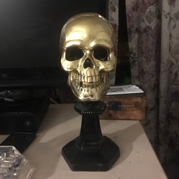 Gold Skull Candle Holder