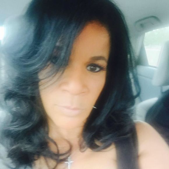 Meet your Posher, Stephanie - Picture 1 of 1