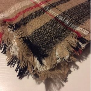 Burberry like Tartan plaid blanket scarf 🍂