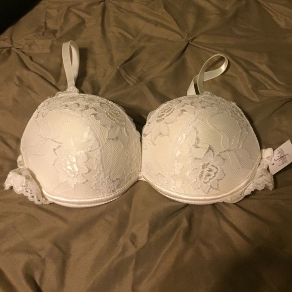 Fredricks of Hollywood bra