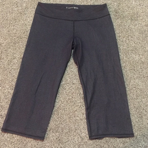 Soybu Capri leggings