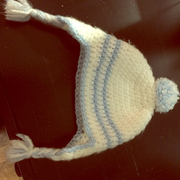 Handmade/ crocheted baby boy hat - Picture 1 of 3