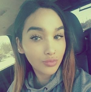 Meet your Posher, Aileen