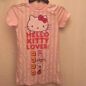 Hello Kitty tee
