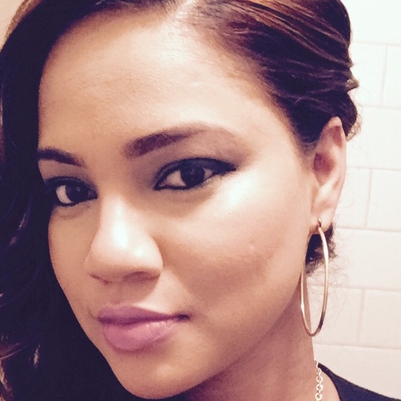 Meet your Posher, Debbie - Picture 1 of 1