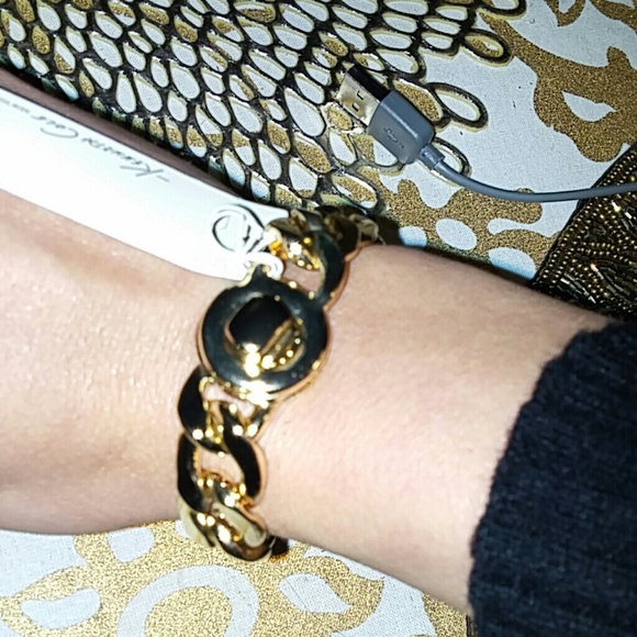 Kenneth Cole large Figaro bracelet. NEw Unused