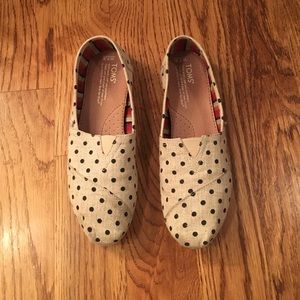 Tan and Navy Polka Dot Toms
