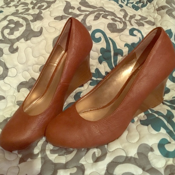 Tan wedges. Size 6 1/2