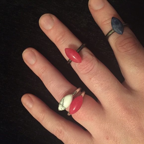 BNWT: navette howlite/agate mini stacking ring