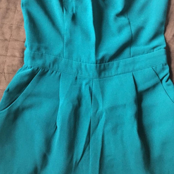 Classy green sweetheart jumpsuit - Picture 3 of 4
