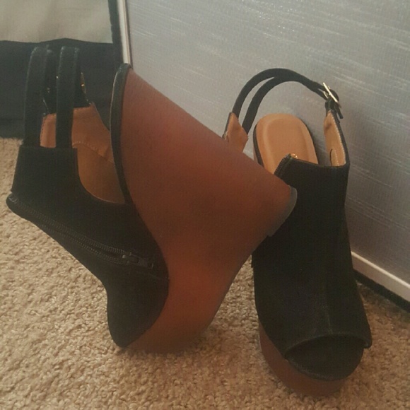 Open toe bootie - Picture 2 of 3