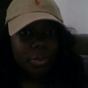 Meet your Posher, Evita